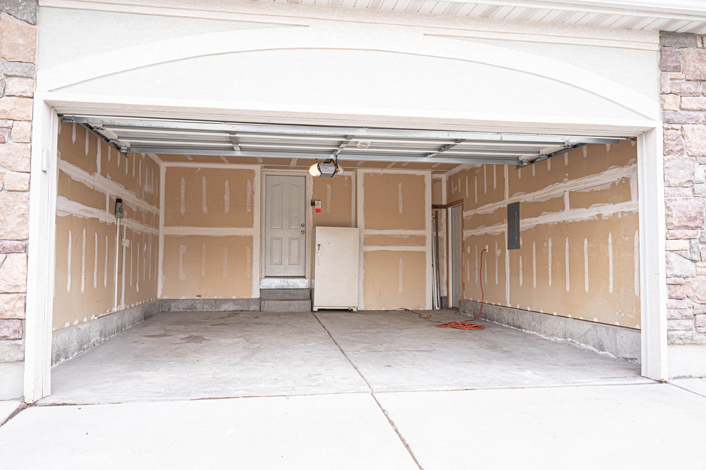 4048 E CLARK ST Eagle Mountain, UT 84005