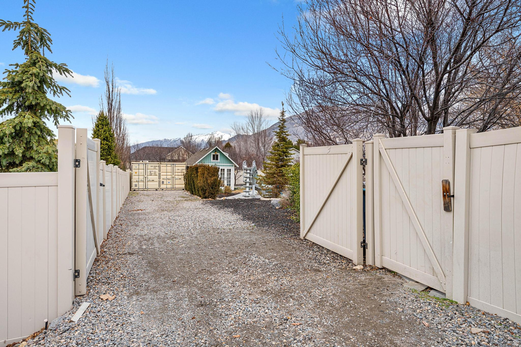 648 W 250 N Lindon, UT 84042