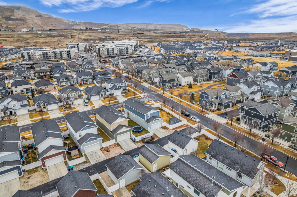 15176 S BATTLE DR Bluffdale, UT 84065