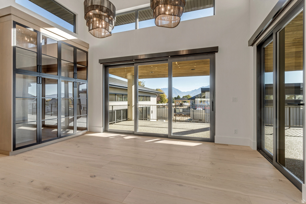 10939 S VIA ENCANTADA WAY South Jordan, UT 84095