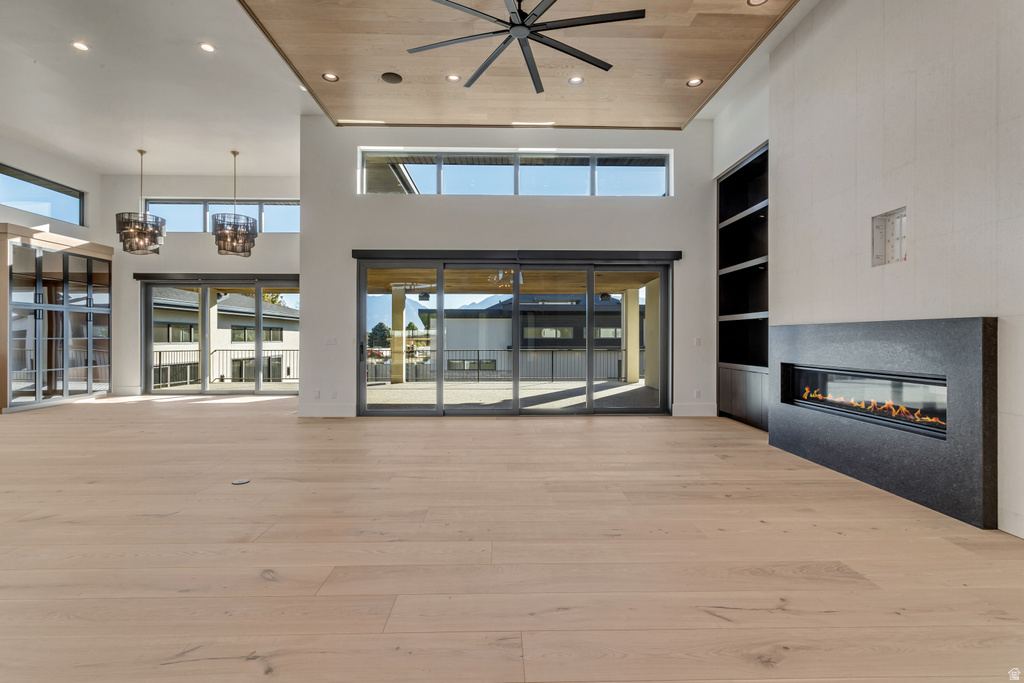 10939 S VIA ENCANTADA WAY South Jordan, UT 84095