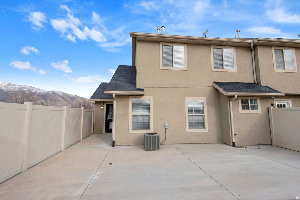 1072 S 1760 W Springville, UT 84663
