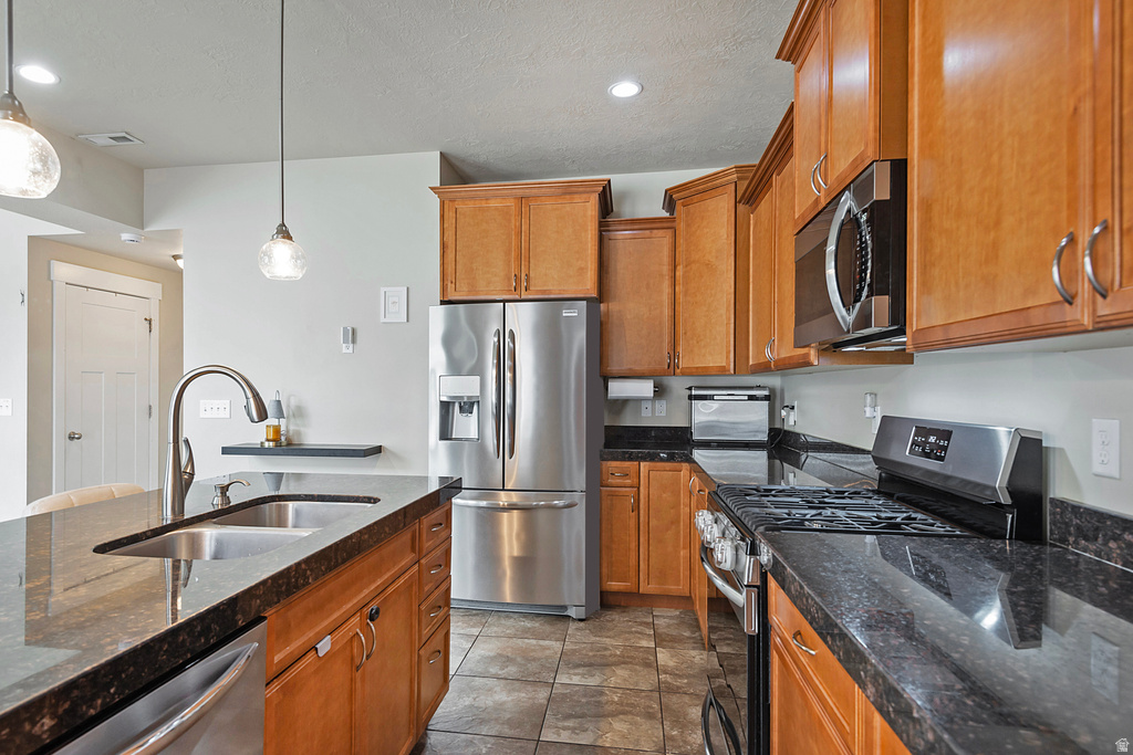 379 E HORSE CREEK DR Midvale, UT 84047