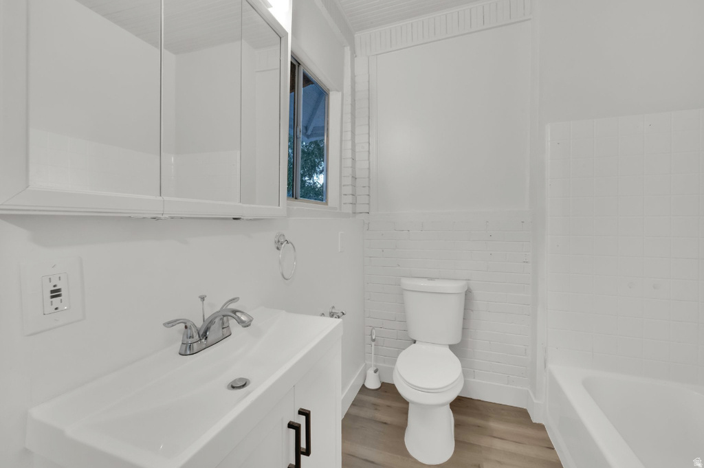 197 W CENTER ST Midvale, UT 84047