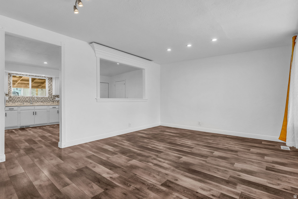 3052 S CORTNEY DR West Valley City, UT 84120