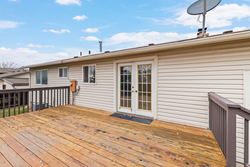 586 E 10345 S Sandy, UT 84070