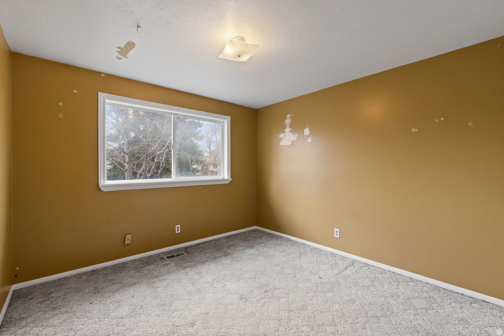 586 E 10345 S Sandy, UT 84070