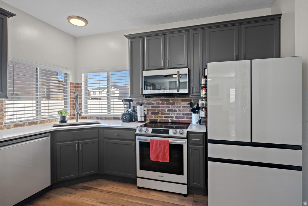 1654 S 825 W Lehi, UT 84043