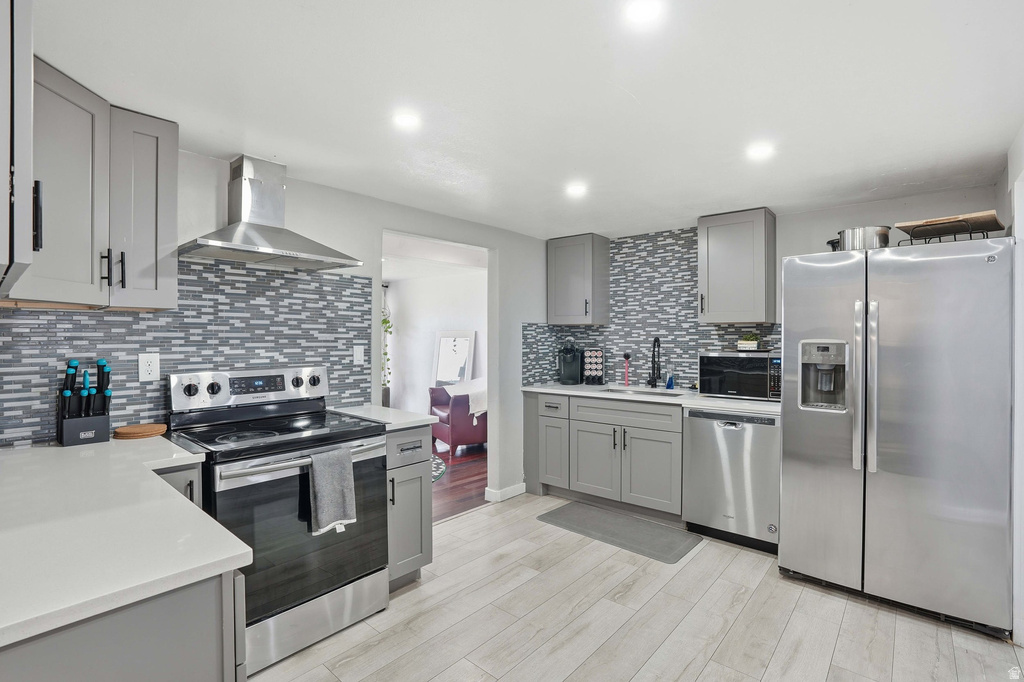 180 LAYTON AVE Salt Lake City, UT 84115