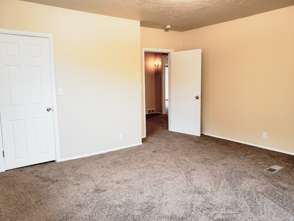 352 E HAMPTON AVE Salt Lake City, UT 84111