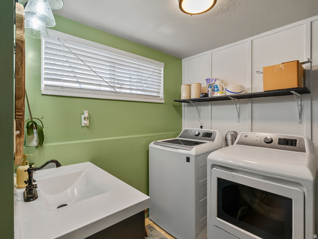 1419 S MARILYN DR Syracuse, UT 84075