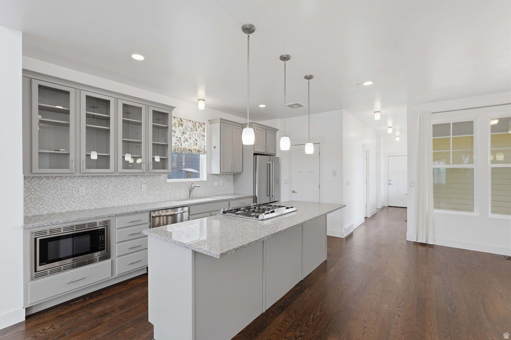 10328 S YELLOW KNIFE WAY South Jordan, UT 84009