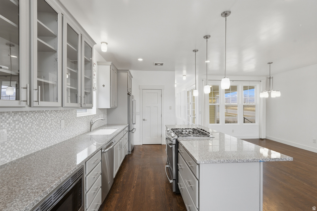 10328 S YELLOW KNIFE WAY South Jordan, UT 84009