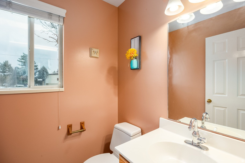 2231 N VALLEY VIEW DR Layton, UT 84040