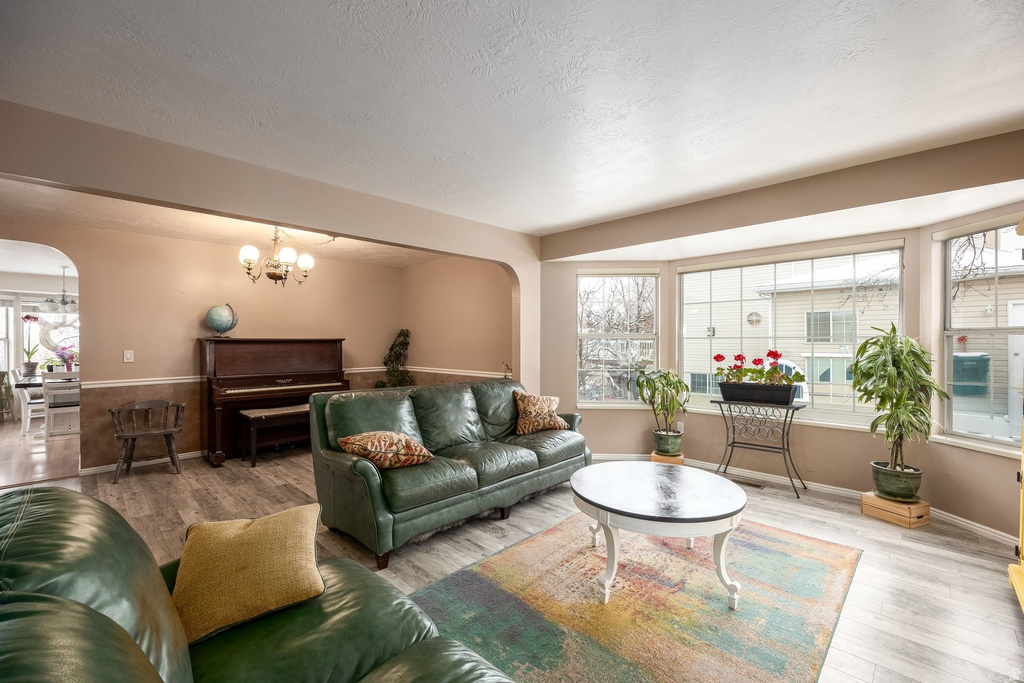 2231 N VALLEY VIEW DR Layton, UT 84040