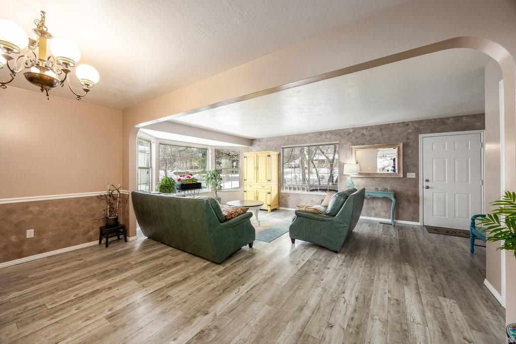 2231 N VALLEY VIEW DR Layton, UT 84040