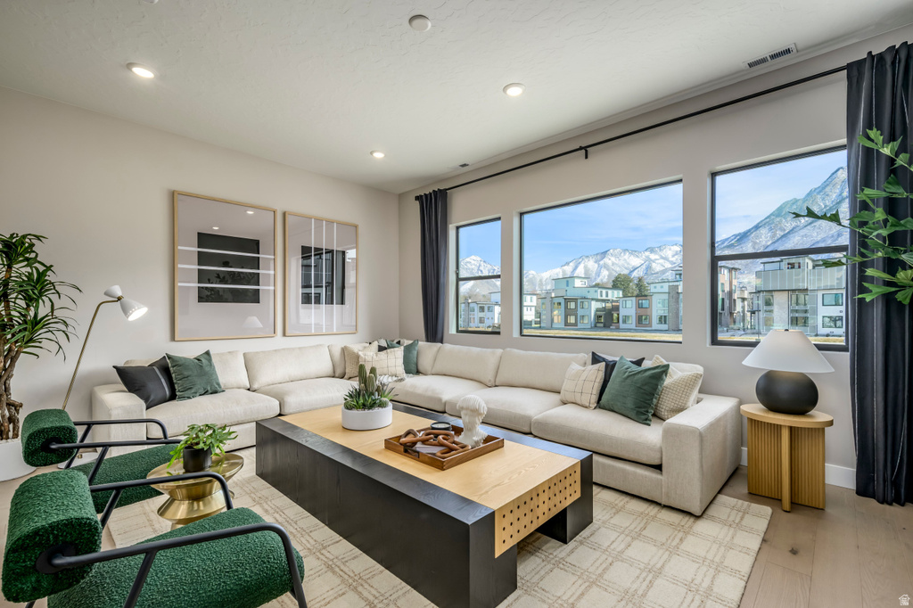 1982 E WILSHIRE RD #2 Holladay, UT 84117