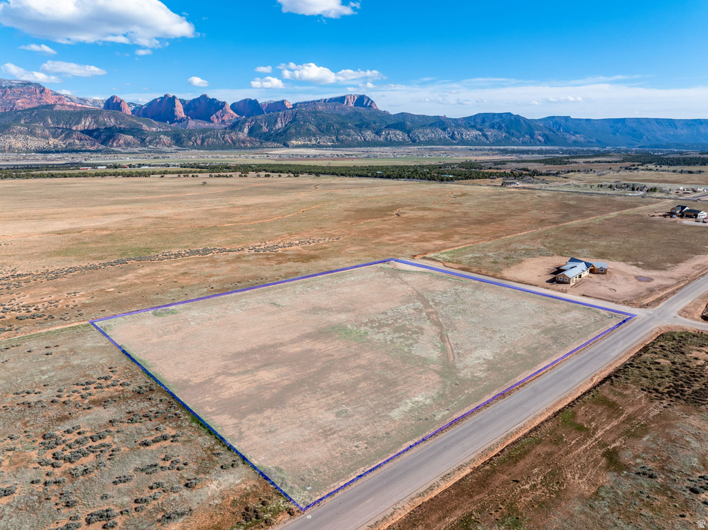 1705 E 460 N New Harmony, UT 84757