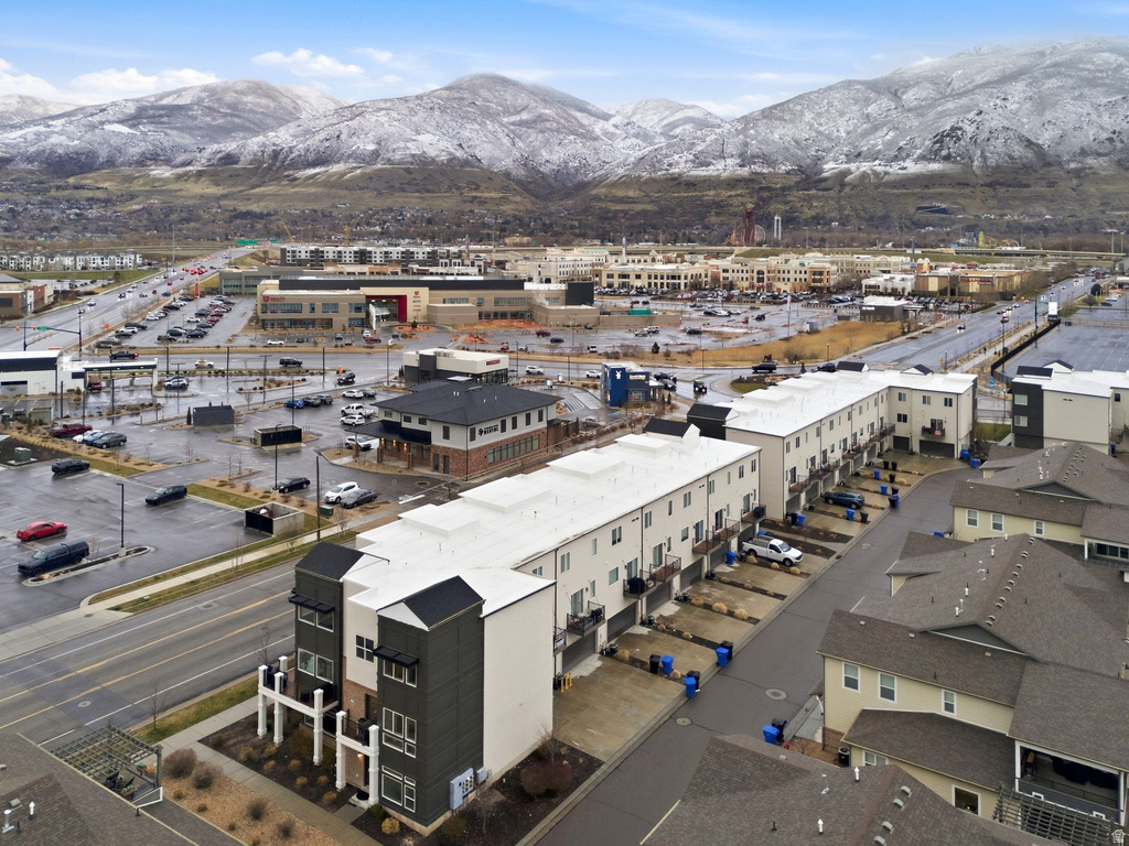 1196 W CLARK LN Farmington, UT 84025