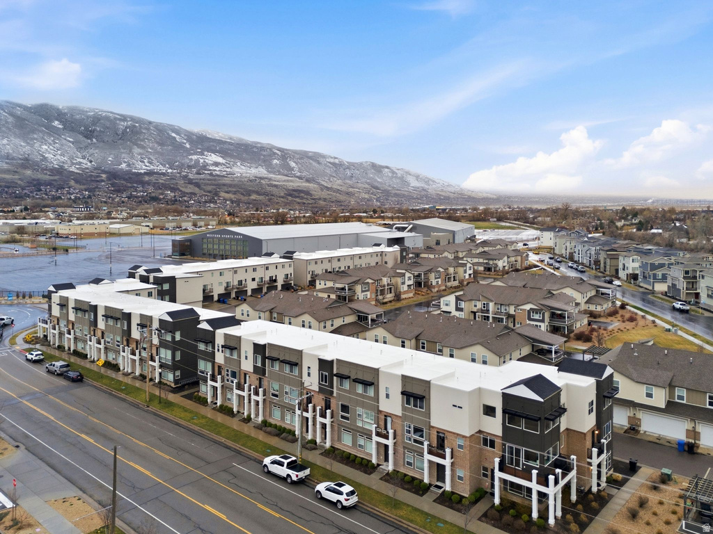 1196 W CLARK LN Farmington, UT 84025