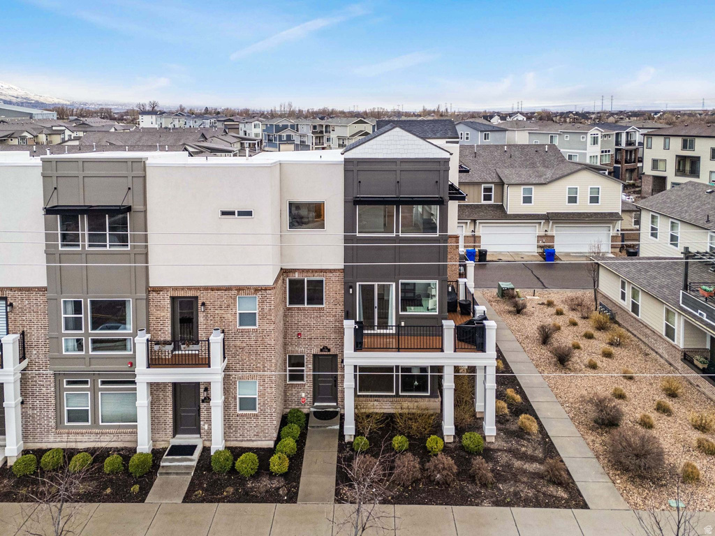 1196 W CLARK LN Farmington, UT 84025