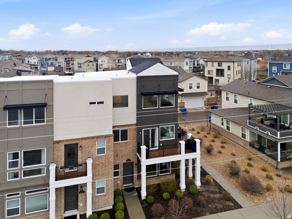 1196 W CLARK LN Farmington, UT 84025