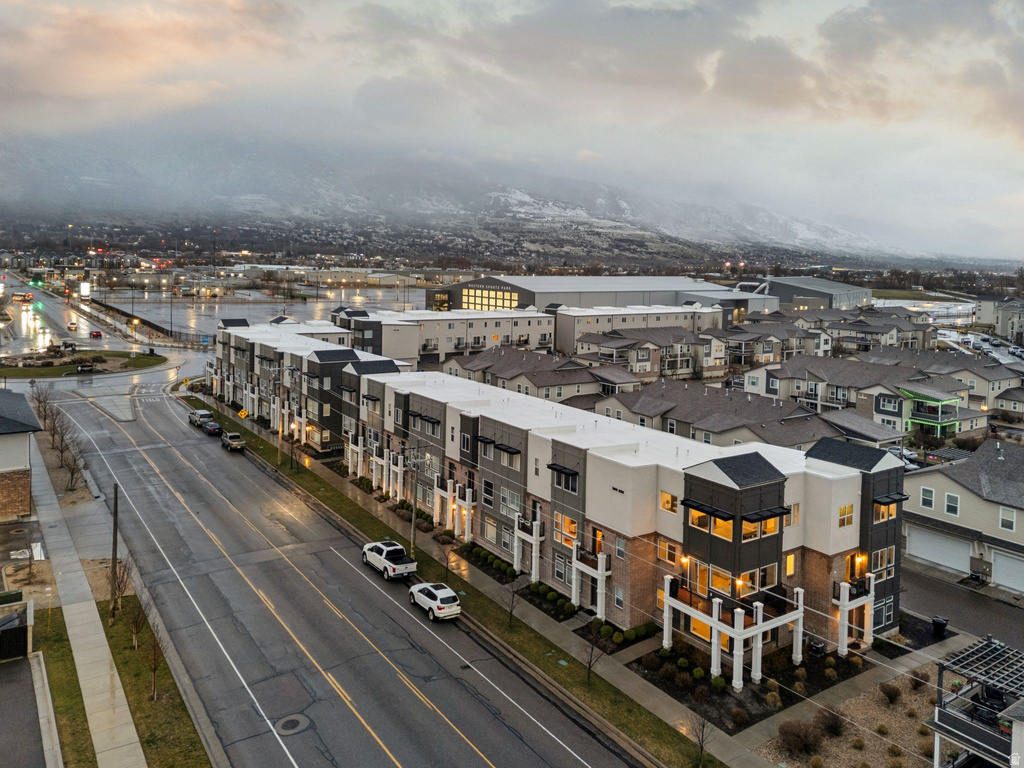 1196 W CLARK LN Farmington, UT 84025