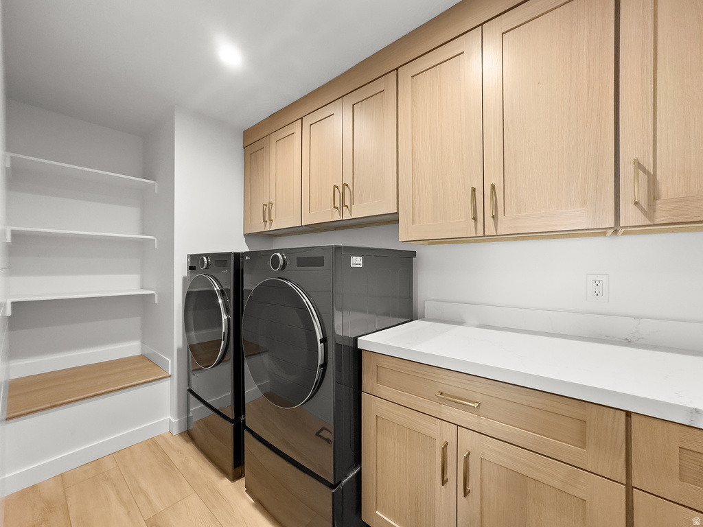 1332 S CANTERBURY DR Salt Lake City, UT 84108