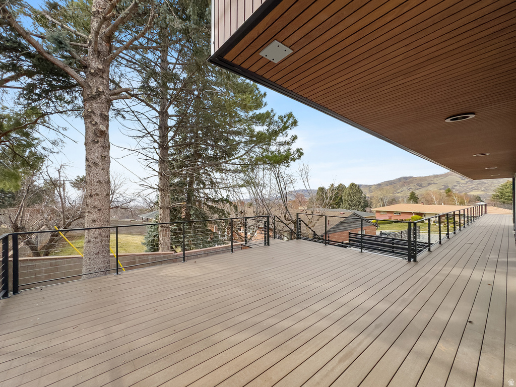 1332 S CANTERBURY DR Salt Lake City, UT 84108