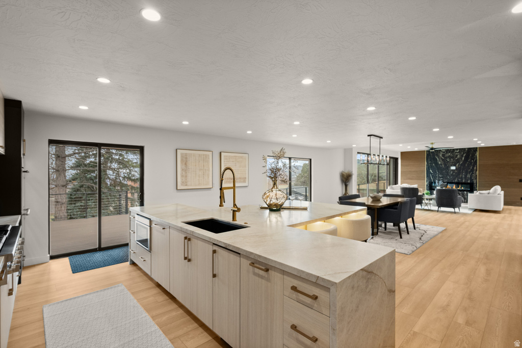 1332 S CANTERBURY DR Salt Lake City, UT 84108