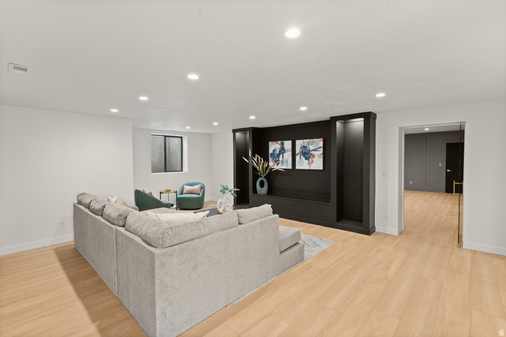 1332 S CANTERBURY DR Salt Lake City, UT 84108