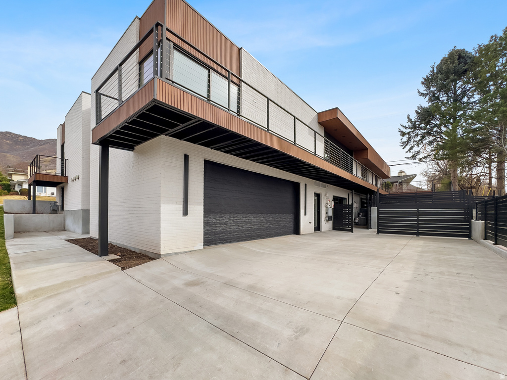 1332 S CANTERBURY DR Salt Lake City, UT 84108