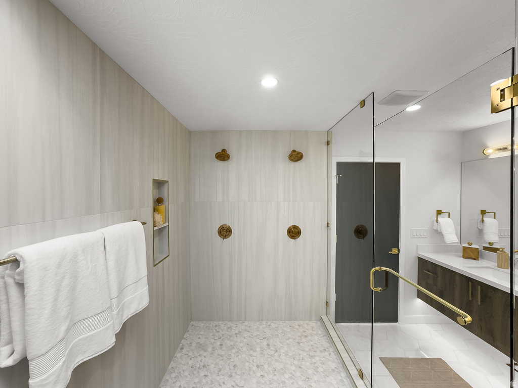 1332 S CANTERBURY DR Salt Lake City, UT 84108