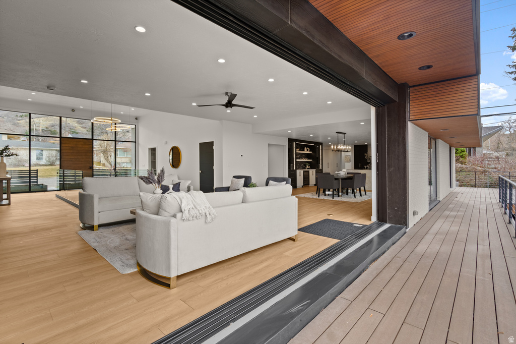 1332 S CANTERBURY DR Salt Lake City, UT 84108