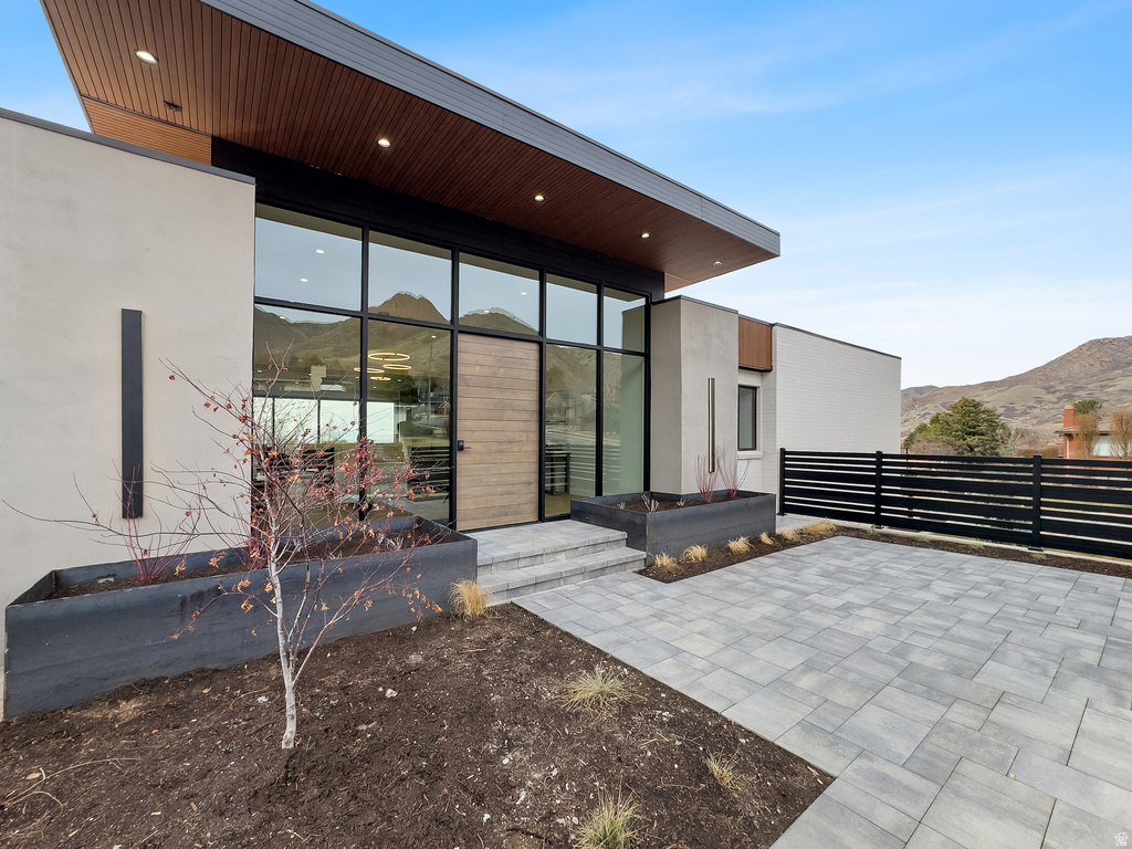 1332 S CANTERBURY DR Salt Lake City, UT 84108