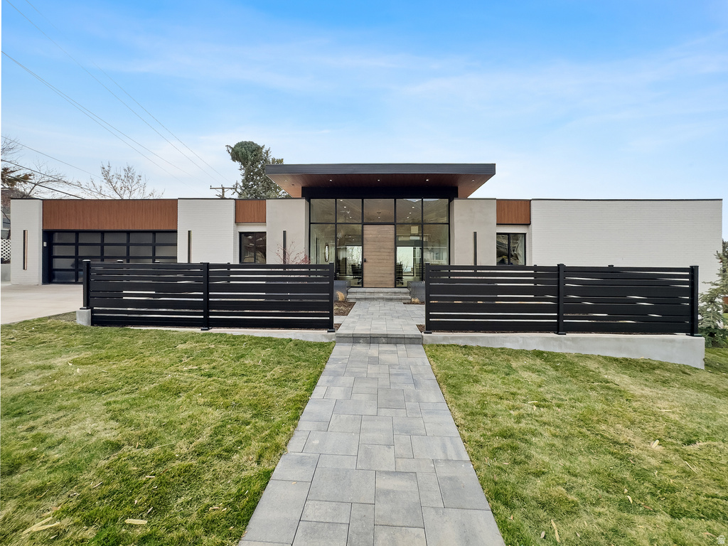 1332 S CANTERBURY DR Salt Lake City, UT 84108