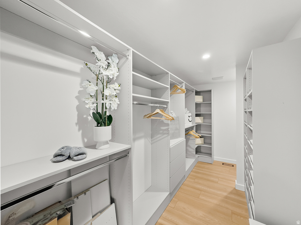 1332 S CANTERBURY DR Salt Lake City, UT 84108