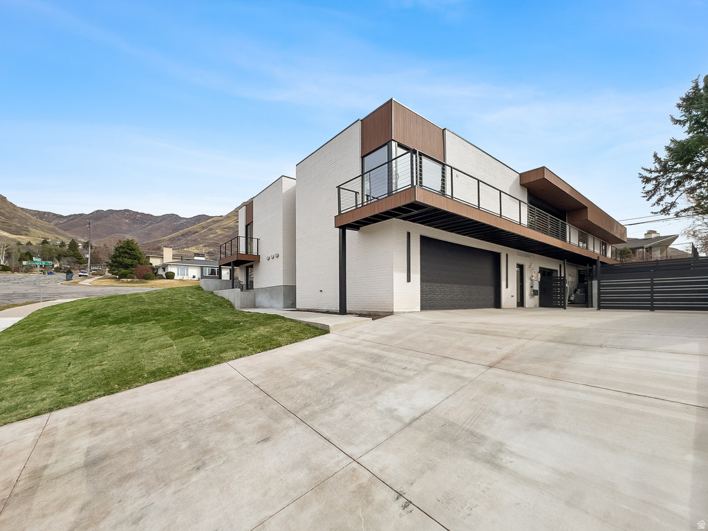 1332 S CANTERBURY DR Salt Lake City, UT 84108