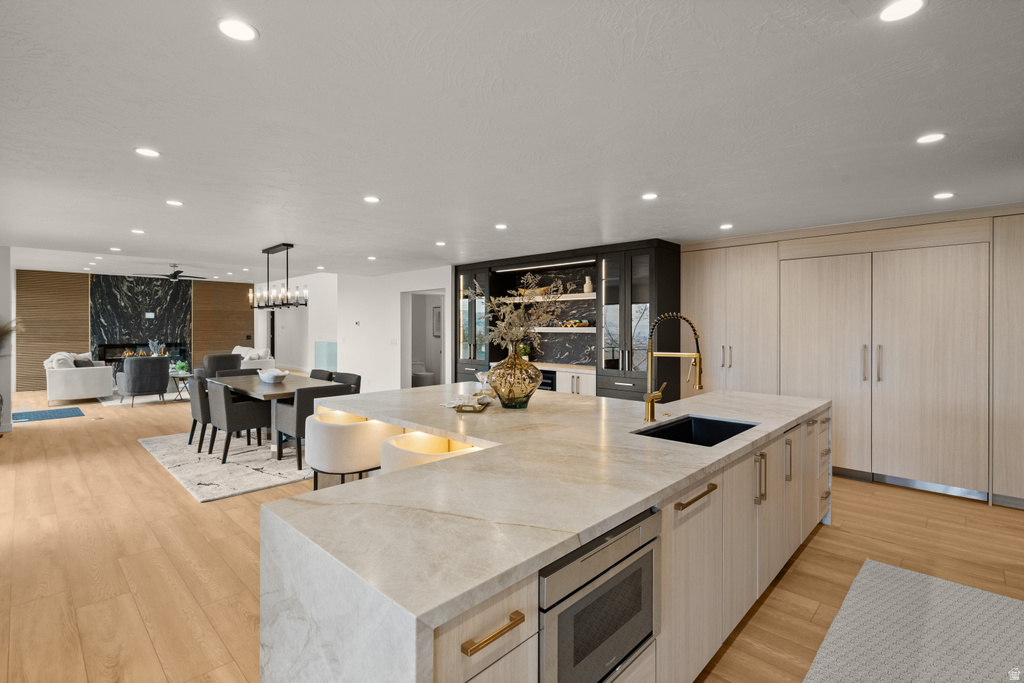 1332 S CANTERBURY DR Salt Lake City, UT 84108