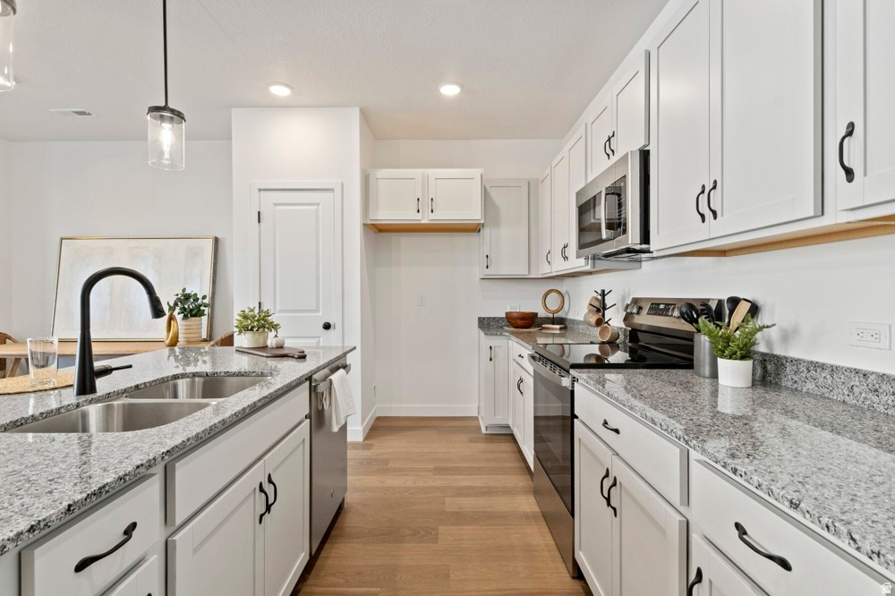 2893 S GABELICH LN #17 West Valley City, UT 84128