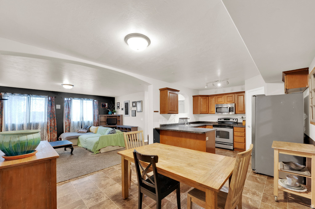 1019 W VILLAGE RIVER LN #A6 Midvale, UT 84047