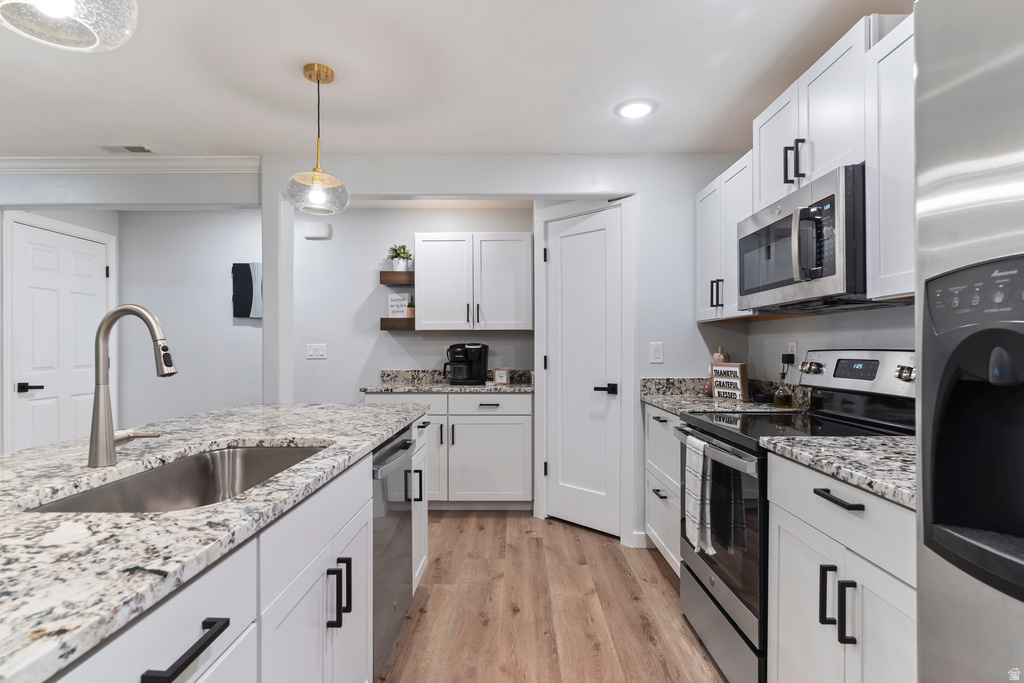 2011 W HILL ST Kaysville, UT 84037