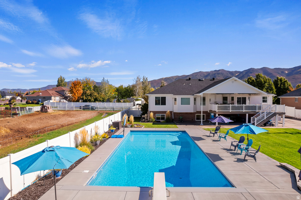 2011 W HILL ST Kaysville, UT 84037