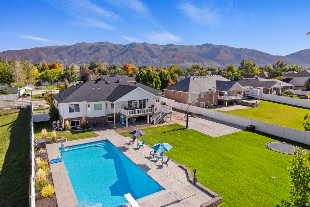 2011 W HILL ST Kaysville, UT 84037