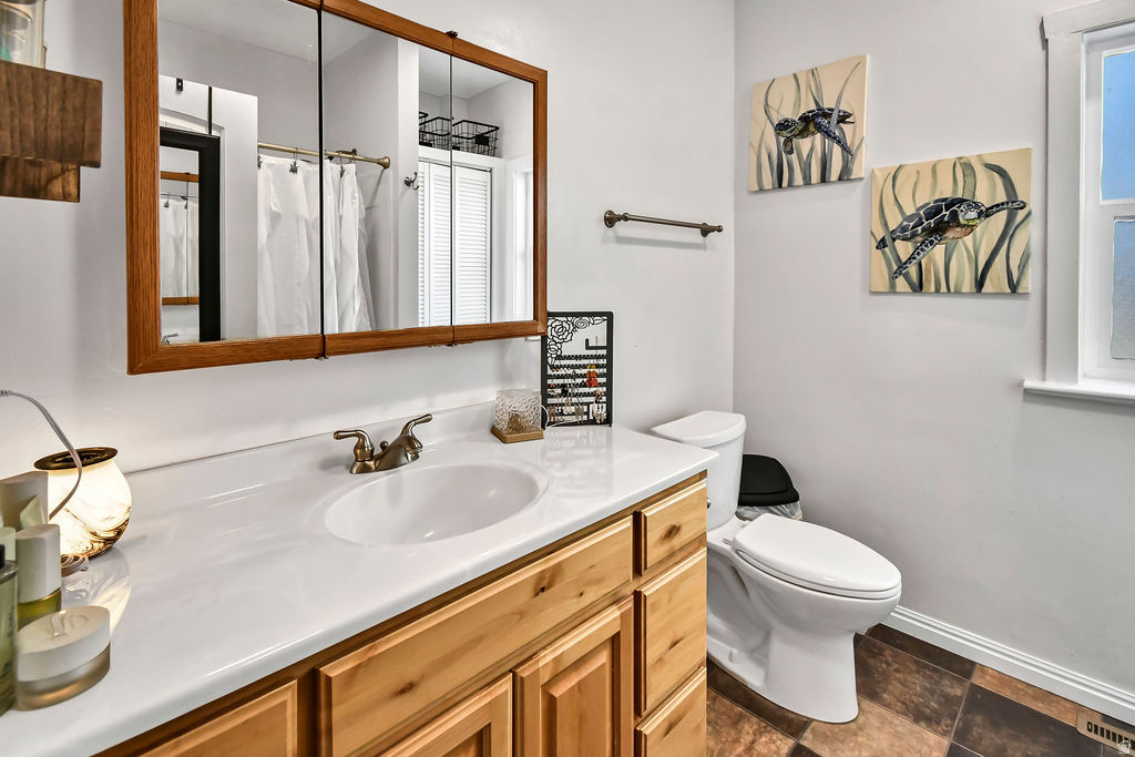 215 N MAIN ST Glenwood, UT 84730