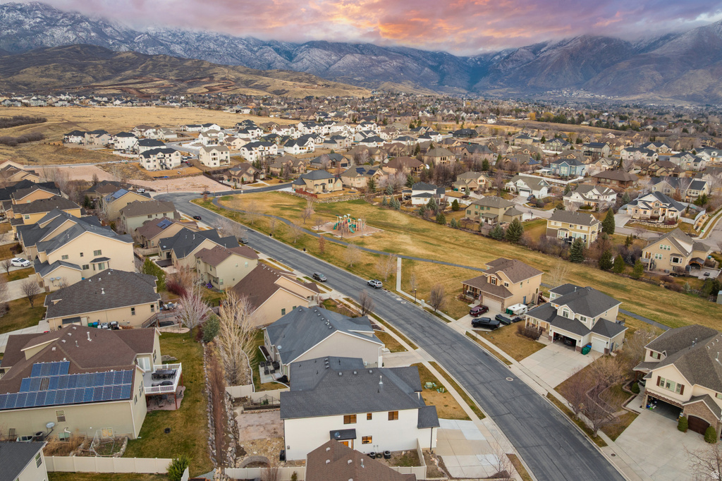 11979 N ITHICA DR Highland, UT 84003