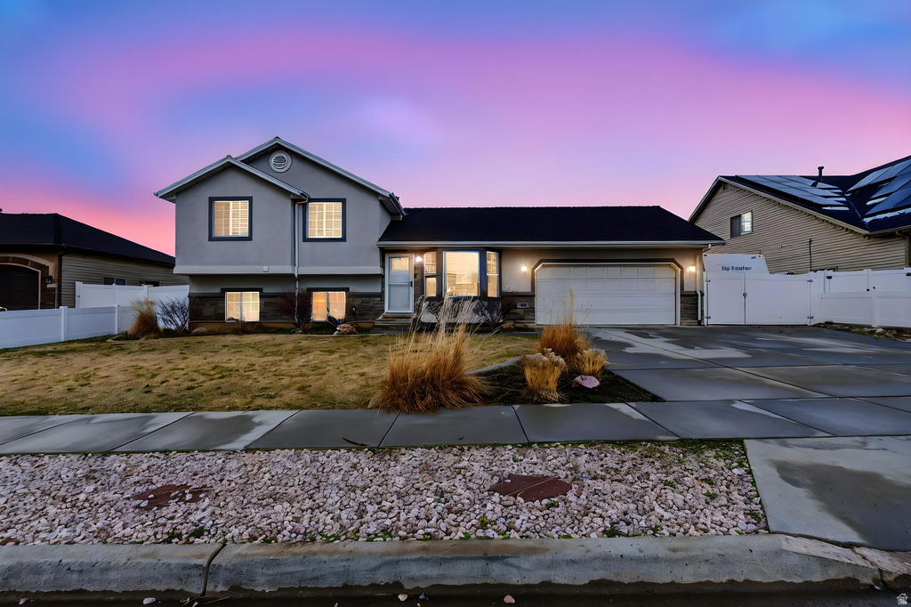 768 W 1090 N Clinton, UT 84015