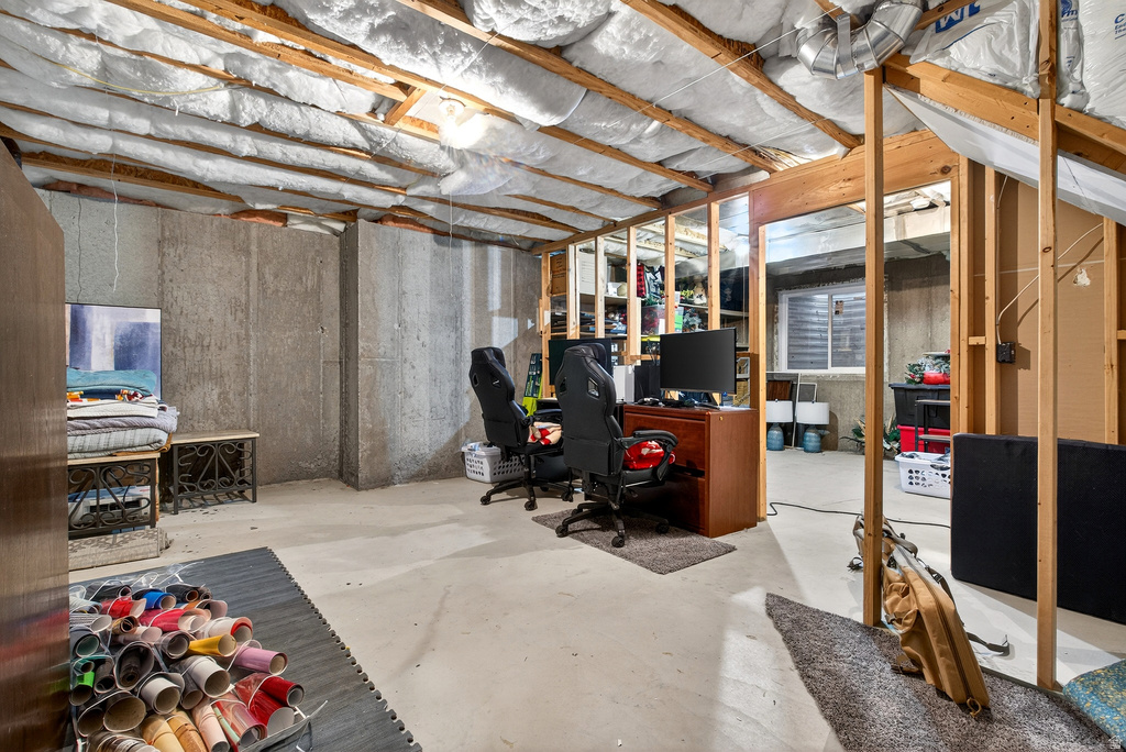 768 W 1090 N Clinton, UT 84015