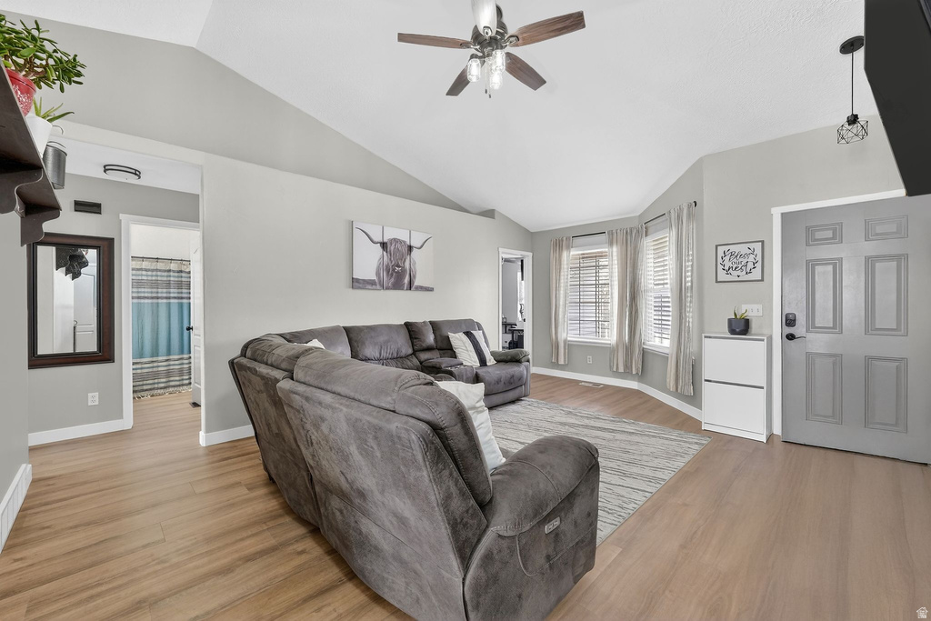 2004 E JUNIPER DR Eagle Mountain, UT 84005