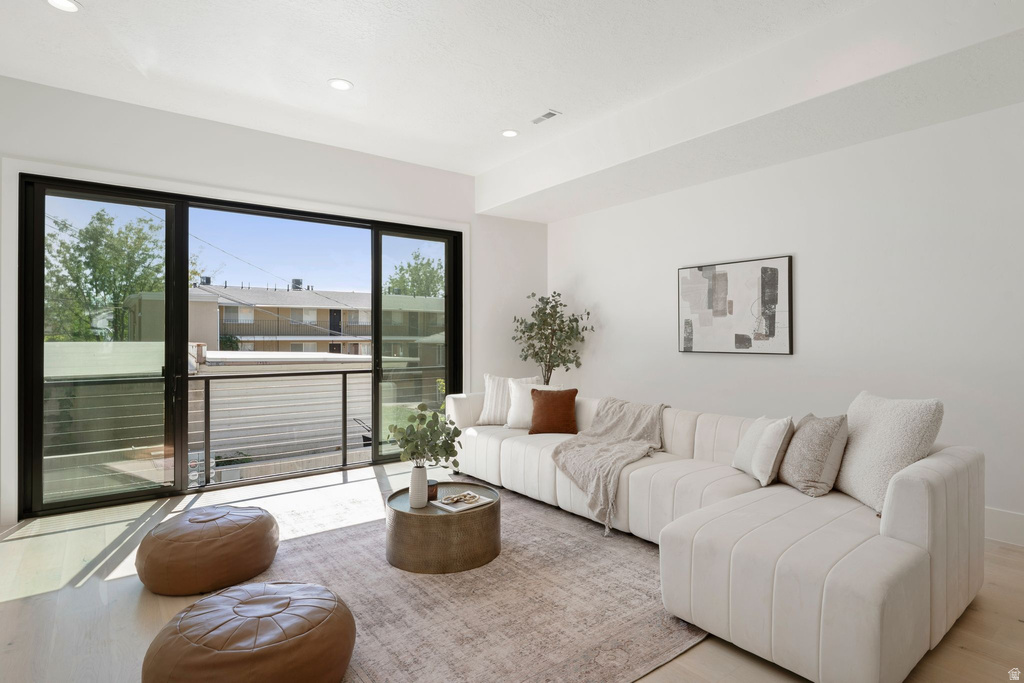 860 E 3RD AVE #4 Salt Lake City, UT 84103